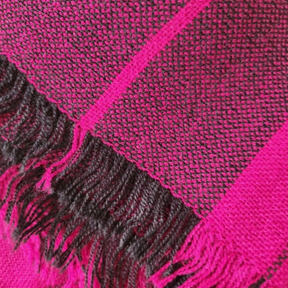 Laura Borghese Magenta & Black Plaid Blanket Scarf - Made in Italy - Picture 3 of 6